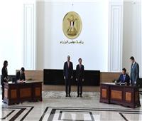 رئيس الوزراء يشهد توقيع مذكرة تفاهم بين المركزي المصري والفيتنامي