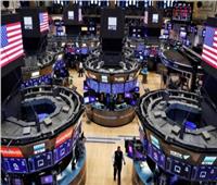 الأسهم الأمريكية تتراجع أثر تحرك وكالة «فيتش» المفاجئ  