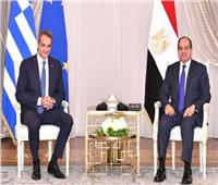 الرئيس يشيد بعمق وثبات العلاقات الاستراتيجية المتميزة بين مصر واليونان