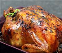 «مذاق لا يقاوم».. طريقة تحضير الدجاج المشوي بالكيس الحراري‎