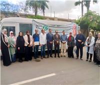 «العمل» تشارك في «100 يوم صحة» للكشف على عمال المنطقة الحرة ببورسعيد