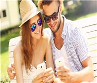 دراسة: الأزواج السعداء على الإنترنت أكثر تعاسة من الآخرين