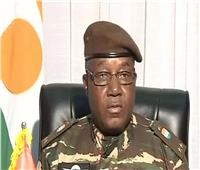 زعيم الانقلابيين بالنيجر يقترح فترة انتقالية لـ3 سنوات.. ويحذر من أي تدخل عسكري