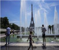 فرنسا: الحر يخنق الأنفاس في جنوب البلاد .. باريس تعج بالحركة والحياة تحت أشعة الشمس