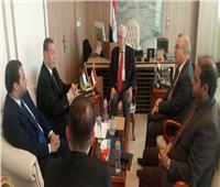 سفير فلسطين بالقاهرة يبحث مع وزير التعليم العالي سبل التعاون المشترك