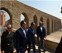 رئيس الوزراء يفتتح مشروع ترميم برج مأخذ سور مجرى العيون الأثري 