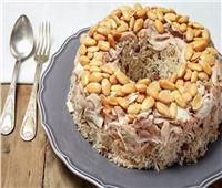 «وفري فلوسك».. طريقة تحضير فتة الدجاج مع الأرز باللحم المفروم