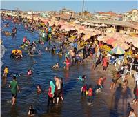 إنقاذ 95 مواطن من الغرق في رأس البر خلال استمتاعهم بشواطئ دمياط