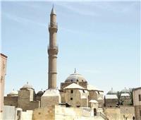 أستاذ آثار إسلامية: ترميم وتمويل مسجد «سارية الجبل» تم بأيادي مصرية