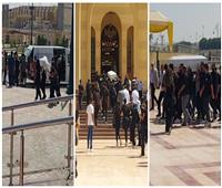وصول جثمان أشرف مصيلحي مسجد المشير طنطاوي استعدادًا لصلاة الجنازة .. فيديو