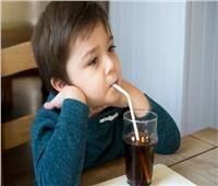 قبل المدارس.. تأثير خطير للمشروبات الغازية على الأداء الدراسي لطفلك