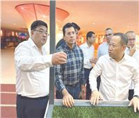 وزير الشباب يتفقد عددًا من المصانع المتخصصة في الصناعات الرياضية بالصين
