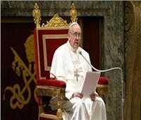 وسط حشد جماهيري وحراسة أمنية مشددة.. البابا فرنسيس يتجول في «دو برادو» بمارسيليا