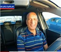 الحياة آمنة تماما.. أحمد موسي يتجول بسيارته في بئر العبد بسيناء
