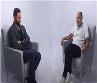 محمود البزاوي: حميت نفسي وابني من علقة موت بسبب «ميكروباص فيصل» المخالف