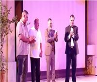 استقبال حار للفنان لطفي لبيب بحفل افتتاح أيام القاهرة للمونودراما | فيديو 