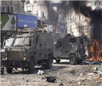 إصابة عشرات الفلسطينيين بالاختناق خلال اقتحام الجيش الإسرائيلي لمدينة قلقيلية