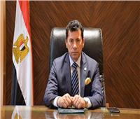 وزير الرياضة يطمئن على فريق مركز شباب حلوان المصابين في حادث انقلاب أتوبيس