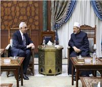 السفير العراقي يستعرض مع شيخ الأزهر ترتيبات زيارته المرتقبة للعراق
