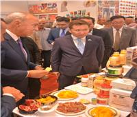 محافظ القليوبية وسفير كازاخستان يتفقدان معرض منتجات المنطقة الاستثمارية ببنها
