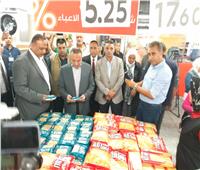 محافظ الإسكندرية يتفقد فعاليات مبادرة تخفيض الأسعار للسلع الغذائية الأساسية