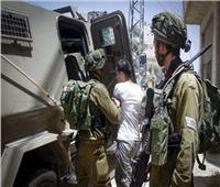 الاحتلال الإسرائيلي يعتقل 58 فلسطينيًا بالضفة الغربية غالبيتهم عمال من قطاع غزة