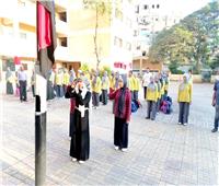 دقيقة حداد ولافتات تأييد.. طلاب المدارس يتضامنون من الأشقاء الفلسطينيين