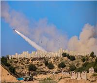 صواريخ القسام تستهدف عسقلان.. وإسرائيل تستعد لأشهر من الحرب