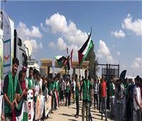 مظاهرات أمام معبر رفح تؤيد الرئيس السيسي وتطالب بدخول المساعدات   