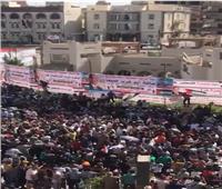 المصريون في ميادين مصر يدعمون السيسي وينددون بالعدوان على فلسطين | فيديو 