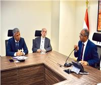 نائب وزير الإسكان يترأس اجتماعاً لمتابعة منظومة مياه الشرب بالقاهرة الجديدة 