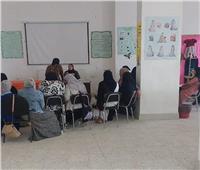 وزارة العمل تدشن برنامجا تدريبيا على التفصيل والخياطة لفتيات مطروح 