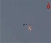 طائرة أباتشي إسرائيلية تقصف محيط مدرسة ثانوي ومسجد بقطاع غزة.. فيديو 
