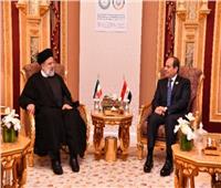 الرئيس السيسي يلتقي نظيره الإيراني على هامش القمة العربية الإسلامية 