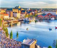 مدينة سويدية تحث سكانها على تبادل التحية والابتعاد عن الانطوائية