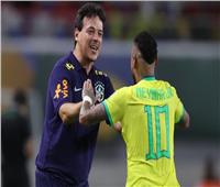 مدرب البرازيل ينصح اللاعبين بعدم لعب "دور" نيمار