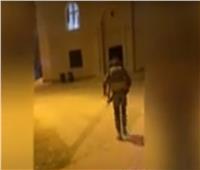 القاهرة الإخبارية: أحد جنود الاحتلال يلقي قنبلة داخل مسجد وقت الآذان | فيديو