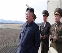 زعيم كوريا الشمالية يشاهد صور قاعدة جوية أمريكية التقطها قمر صناعي 