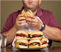 زيادة الوزن من ضمنها: تعرف على خطورة الإفراط في الطعام 