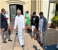 مسن في البحرين على عجاز يدلي بصوته في الانتخابات الرئاسية   
