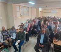 مدير عام تعليم نجع حمادي يعقد اجتماعا بمديري المدارس المتخذة مقارًا انتخابية