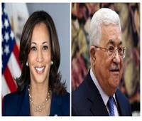 محمود عباس يتلقى اتصالًا من نائبة الرئيس الأمريكي