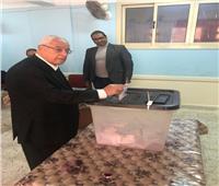 المستشار عدلي منصور يُدلي بصوته في الانتخابات الرئاسية