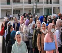 صور| المرأة تتصدر المشهد في لجنة مدرسة عباس العقاد بمدينة نصر