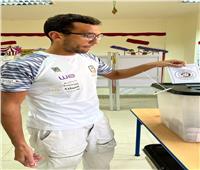 أحمد الجندي بطل الخماسي الحديث يدلي بصوته في الانتخابات الرئاسية