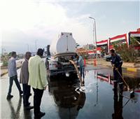 أمطار غزيرة بمدينة سفاجا ومجلس المدينة يدفع بمعدات شفط المياه للشوارع 
