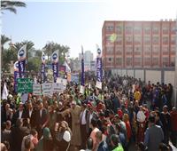 رئيس «شباب النواب» يشارك في أطول مسيرة انتخابية ببورسعيد