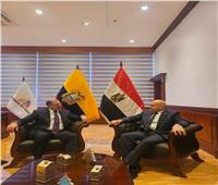سفير مصر في كيتو يلتقي رئيس البرلمان الإكوادوري