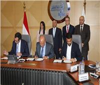 توقيع اتفاقية الحلول بين هيئة ميناء دمياط وشركة أليانس.. ووزير النقل:  مصر لا تبيع موانيها 