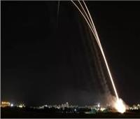 إعلام إسرائيلي: رصدنا إطلاق 20 صاروخًا من لبنان نحو كريات شمونة